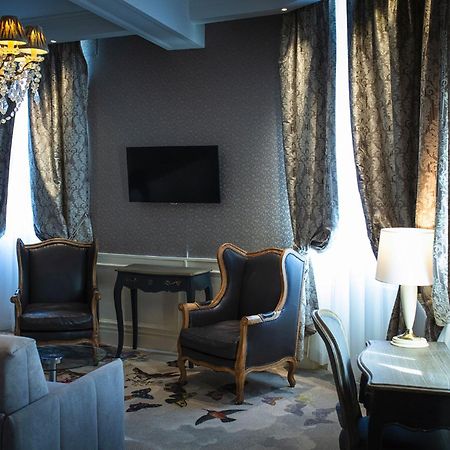 Hotel & Spa Le Grand Monarque, BW Premier Collection Chartres Bagian luar foto