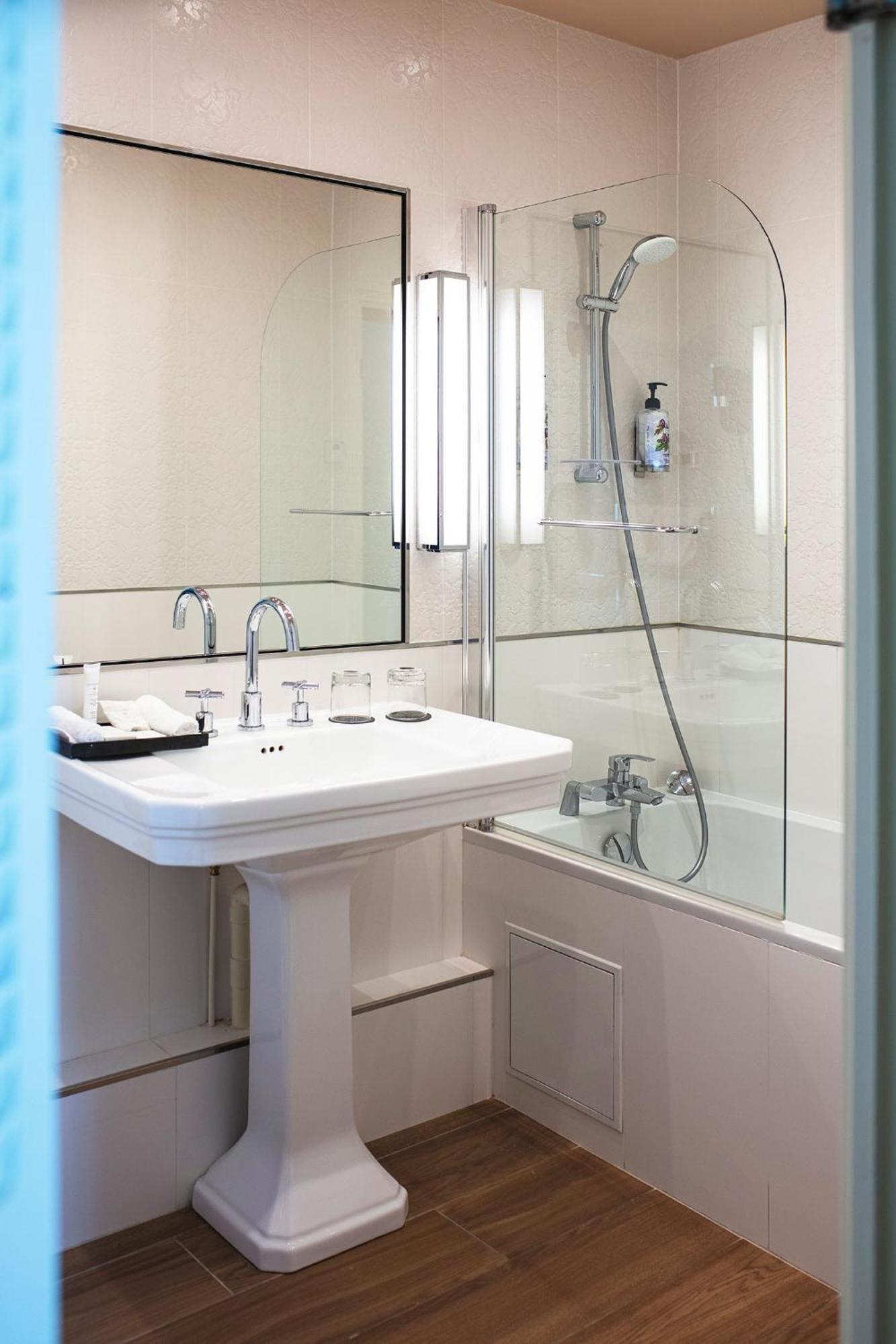 Hotel & Spa Le Grand Monarque, BW Premier Collection Chartres Bagian luar foto