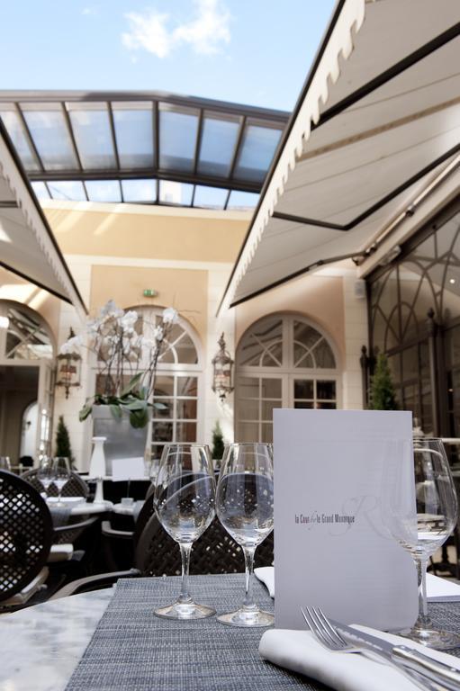 Hotel & Spa Le Grand Monarque, BW Premier Collection Chartres Bagian luar foto