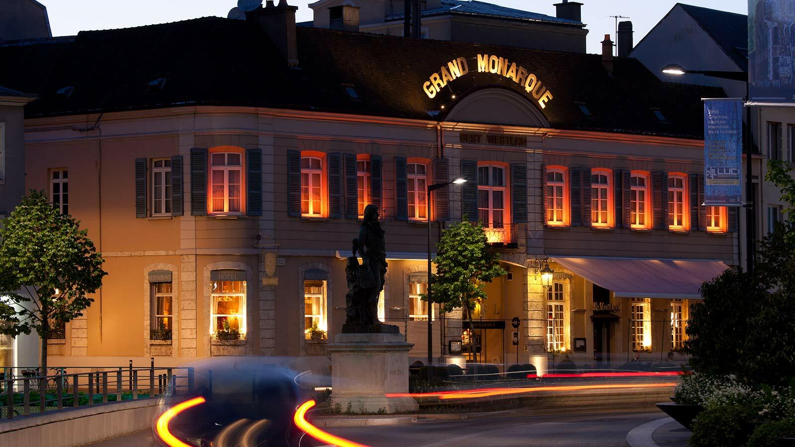 Hotel & Spa Le Grand Monarque, BW Premier Collection Chartres Bagian luar foto